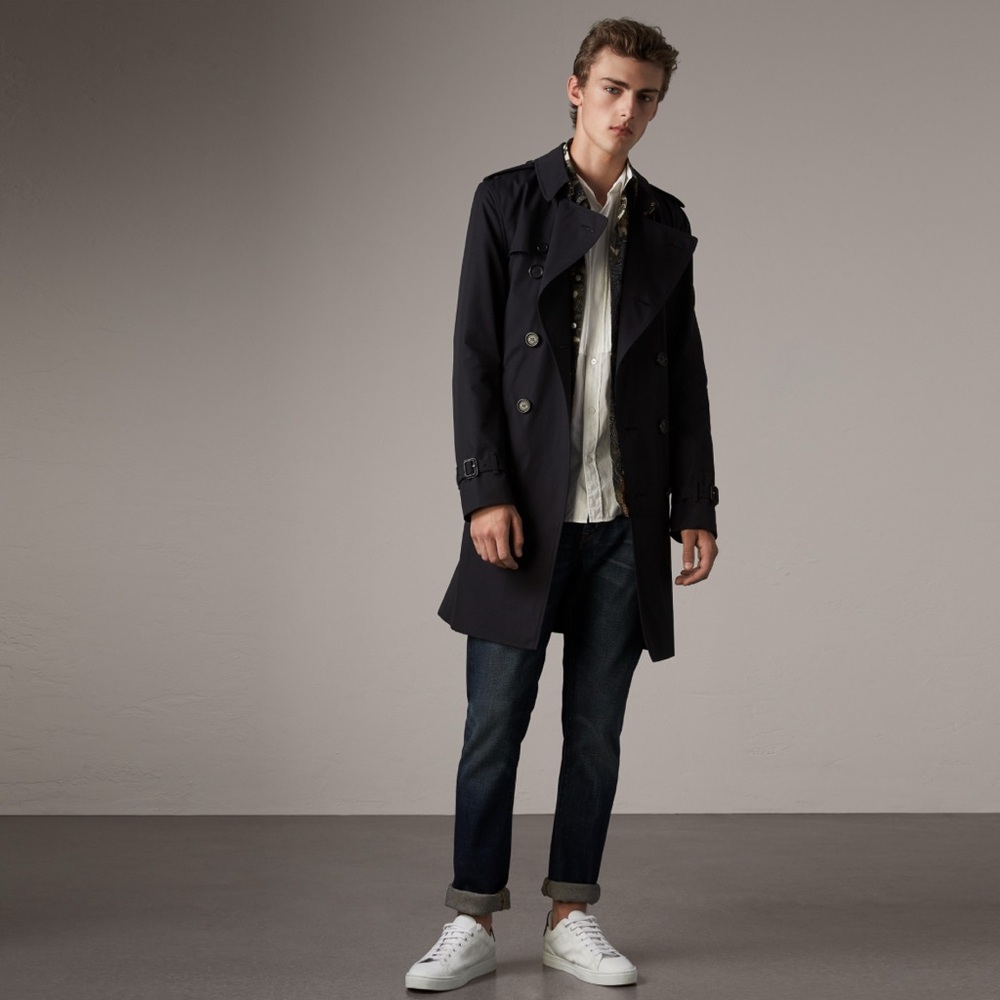 NWT Burberry Men's Black Trench Coat Kensington 44